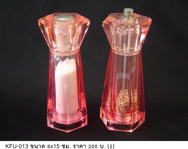 盐和胡椒研磨器